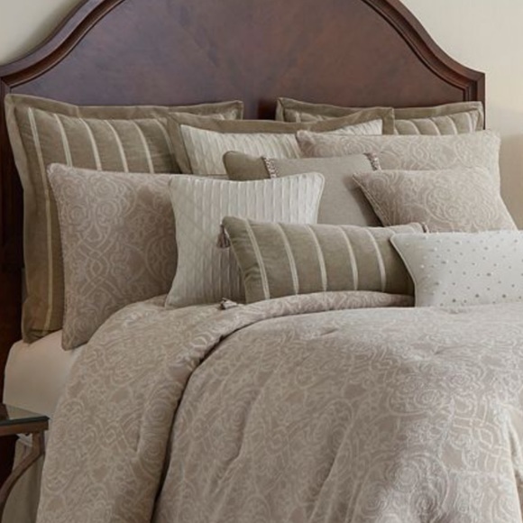 Rose Tree Laurenza Euro Sham Beige w/ Cream Embroidered Stripes 26 x 26" NIP NEW - Picture 2 of 9